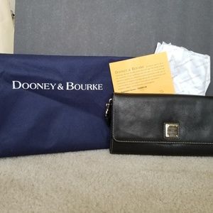 DOONEY&BOURKE purse